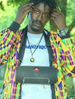 Profil de Dembo, un homme célibataire de 34 ans à Scionzier