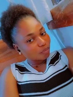 Profil de Sonia Denise, une femme célibataire de 25 ans à Marcory