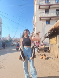 Profil de Rova, une femme célibataire de 20 ans à Antananarivo