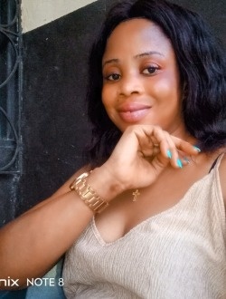 Profil de Marina, une femme célibataire de 39 ans à Petit Abidjan-Youkou