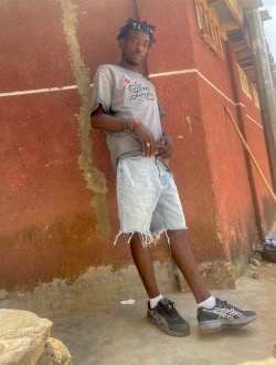 Profil de Mael, un homme célibataire de 26 ans à Abidjan