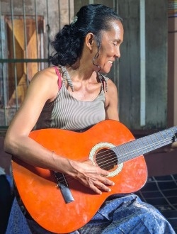 Profil de Lanto, une femme célibataire de 51 ans à Antsiranana