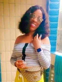 Profil de Capucine, une femme célibataire de 37 ans à Douala
