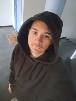 Profil de Ianis, un homme célibataire de 18 ans à Marseille