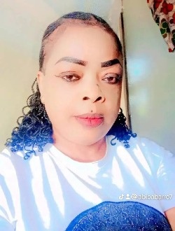 Profil de VÉronique, une femme célibataire de 46 ans à Malabo