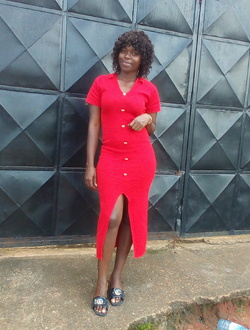Profil de Christelle, une femme célibataire de 30 ans à Yaoundé