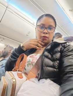 Profil de Iréne, une femme célibataire de 40 ans à Ekié