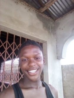 Profil de Ralphiedrek, un homme célibataire de 18 ans à Abakle