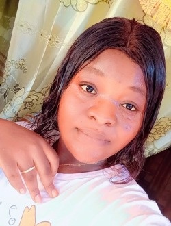 Profil de Raïssa, une femme célibataire de 27 ans à Abomey-Calavi