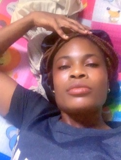 Profil de Judith, une femme célibataire de 35 ans à Kinshasa