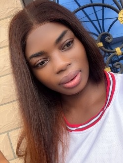 Profil de Marie Vannelle, une femme célibataire de 34 ans à Douala