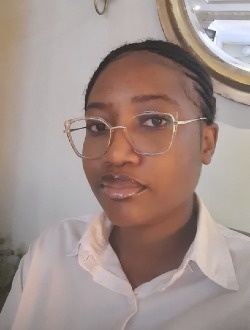 Profil de France, une femme célibataire de 20 ans à Meyo-Centre