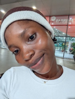 Profil de Fola, une femme célibataire de 21 ans à Harissa