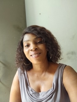 Profil de Esther, une femme célibataire de 42 ans à Abadjin-Doumé