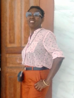 Profil de Marthe, une femme célibataire de 52 ans à Antalaha