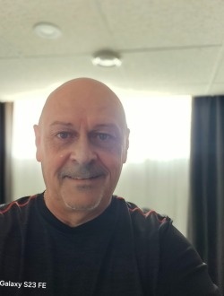 Profil de Stephane, un homme célibataire de 60 ans à Gatineau