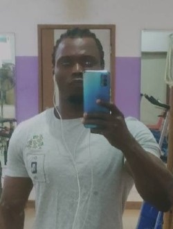 Profil de Reeqx, un homme célibataire de 40 ans à Parakou