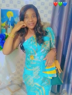 Profil de Julienne, une femme célibataire de 53 ans à Abadjin-Doumé