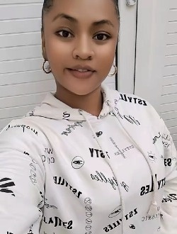 Profil de Romina, une femme célibataire de 21 ans à Toamasina