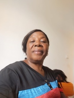 Profil de Mariza, une femme célibataire de 61 ans à Lomé