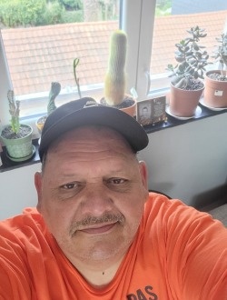 Profil de Laurent, un homme célibataire de 56 ans à Anderlues