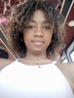 Profil de Layla, une femme célibataire de 25 ans à 67 Ha