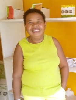 Profil de Marie Jeanne, une femme célibataire de 62 ans à Antalaha