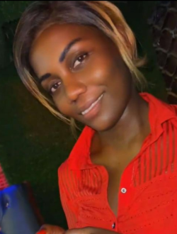 Profil de Laura, une femme célibataire de 28 ans à Yaoundé