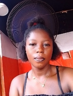 Profil de Moraine, une femme célibataire de 25 ans à Aboisso Comoé