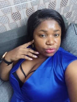Profil de Praxede, une femme célibataire de 39 ans à Yaoundé