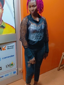 Profil de Méryl, une femme célibataire de 25 ans à Bafoussam