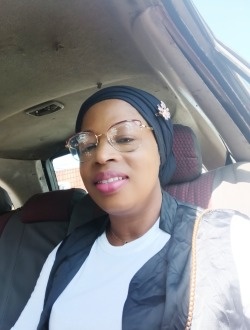 Profil de Prunelle, une femme célibataire de 40 ans à Abadou