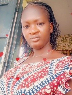 Profil de Julie, une femme célibataire de 31 ans à Akpakpa