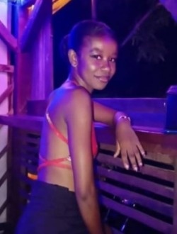 Profil de Arsene, une femme célibataire de 27 ans à 1ER Arrondissement