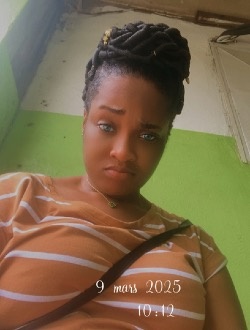 Profil de Veronique, une femme célibataire de 33 ans à Abbaretz