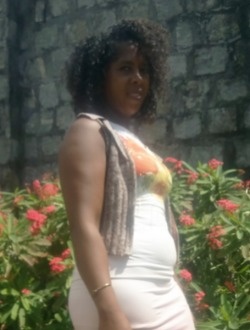 Profil de Christeline, une femme célibataire de 38 ans à Antalaha