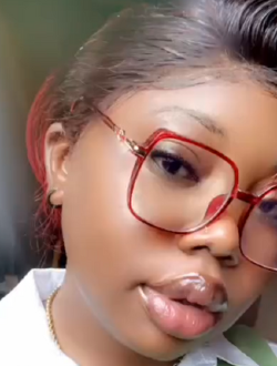 Profil de Paula, une femme célibataire de 25 ans à Yaoundé