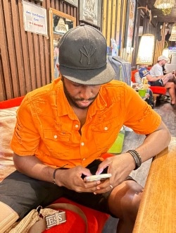 profile picture 0