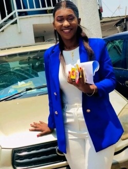 Profil de Lidya, une femme célibataire de 28 ans à Kinshasa Nongo