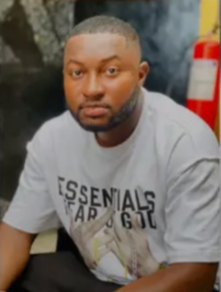 Profil de Romuald, un homme célibataire de 33 ans à Douala