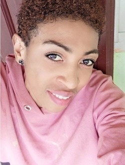Profil de Stelia, une femme célibataire de 34 ans à Yaoundé