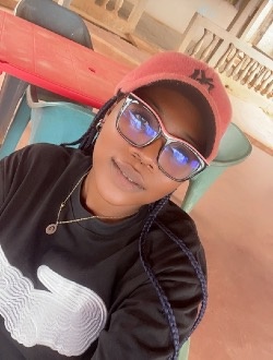 Profil de Elvige, une femme célibataire de 28 ans à Yaoundé