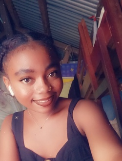 Profil de Samie, une femme célibataire de 20 ans à Antalaha