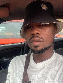 Profil de Kader, un homme célibataire de 29 ans à Abidjan