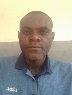 Profil de Brice, un homme célibataire de 41 ans à Milezi