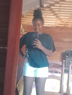 Profil de Alda, une femme célibataire de 18 ans à Antalaha