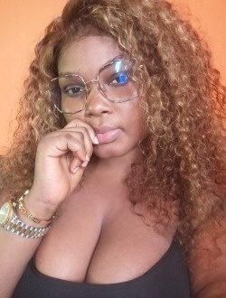 Profil de Michelle, une femme célibataire de 35 ans à Aba
