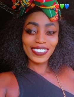 Profil de Christiane, une femme célibataire de 35 ans à Abidjan