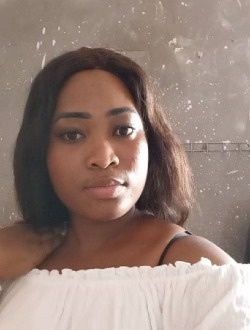 Profil de Adèle, une femme célibataire de 25 ans à Yaoundé