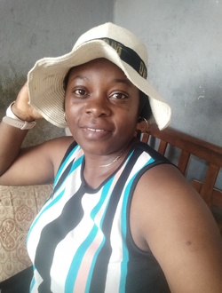 Profil de Eva, une femme célibataire de 42 ans à Yaoundé